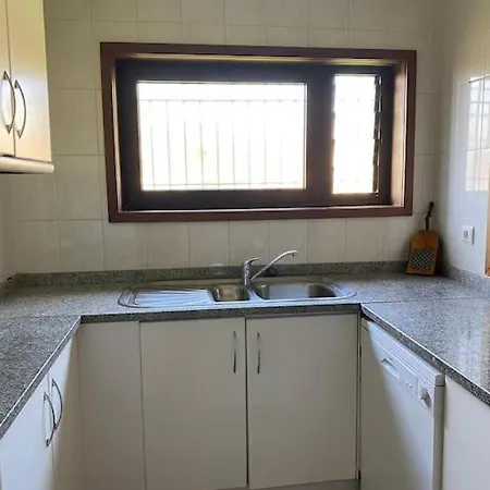 Appartement House In Prime Location! Labruge