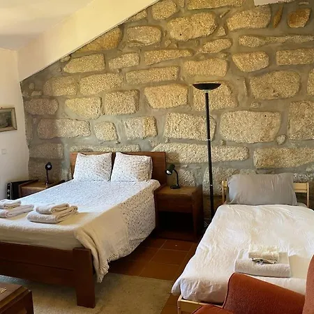 House In Prime Location! Apartment Labruge
