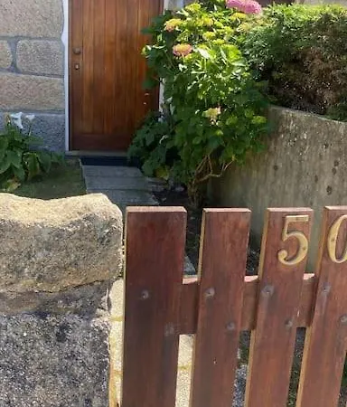 House In Prime Location! Labruge