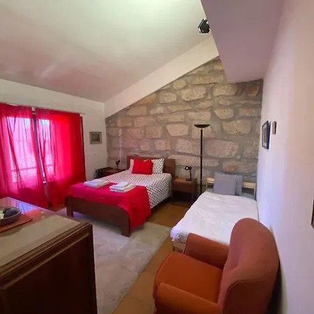 Apartament House In Prime Location! Labruge